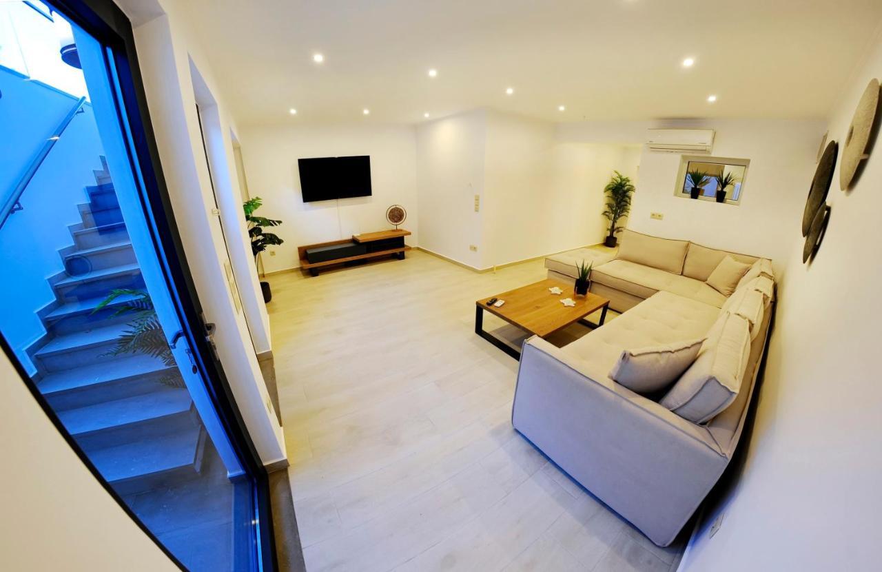 Ionian Stone Luxury Villa ニキアナ エクステリア 写真