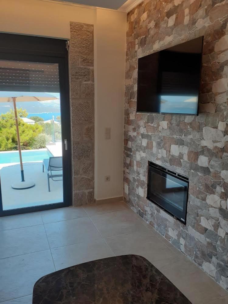 Ionian Stone Luxury Villa ニキアナ エクステリア 写真