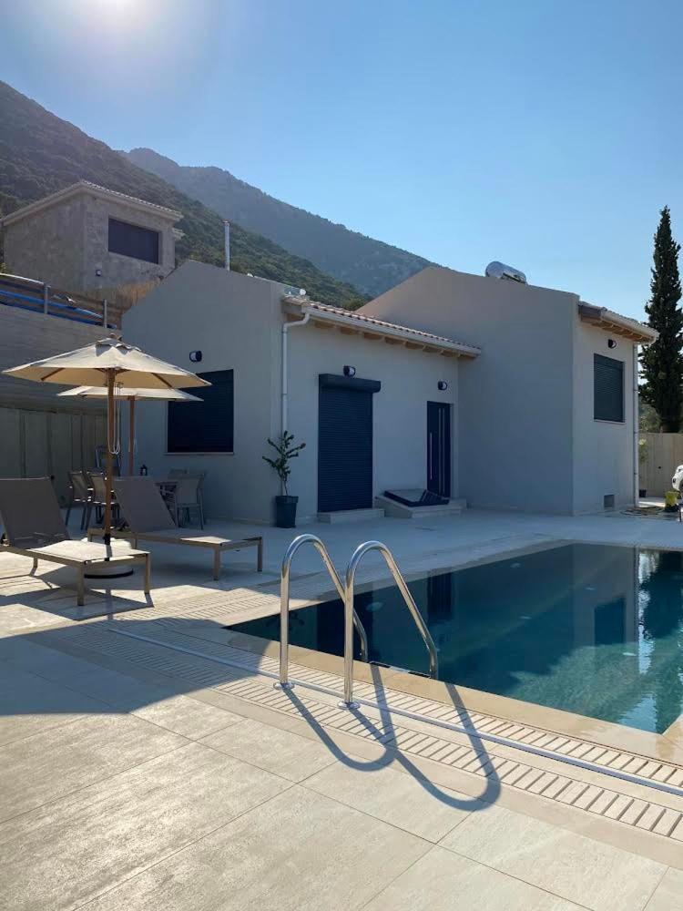 Ionian Stone Luxury Villa ニキアナ エクステリア 写真
